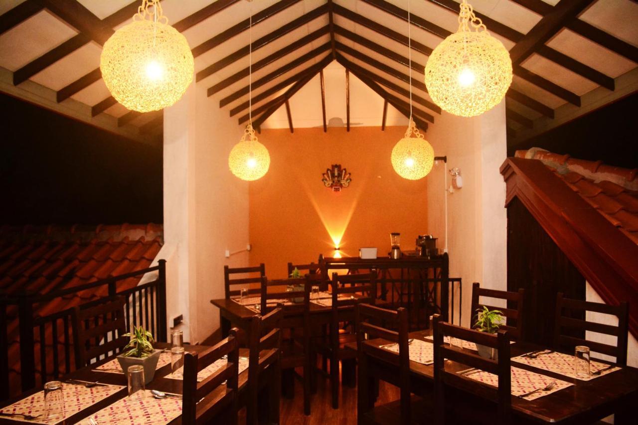 Ayubowan Homestay Katunayaka Luaran gambar