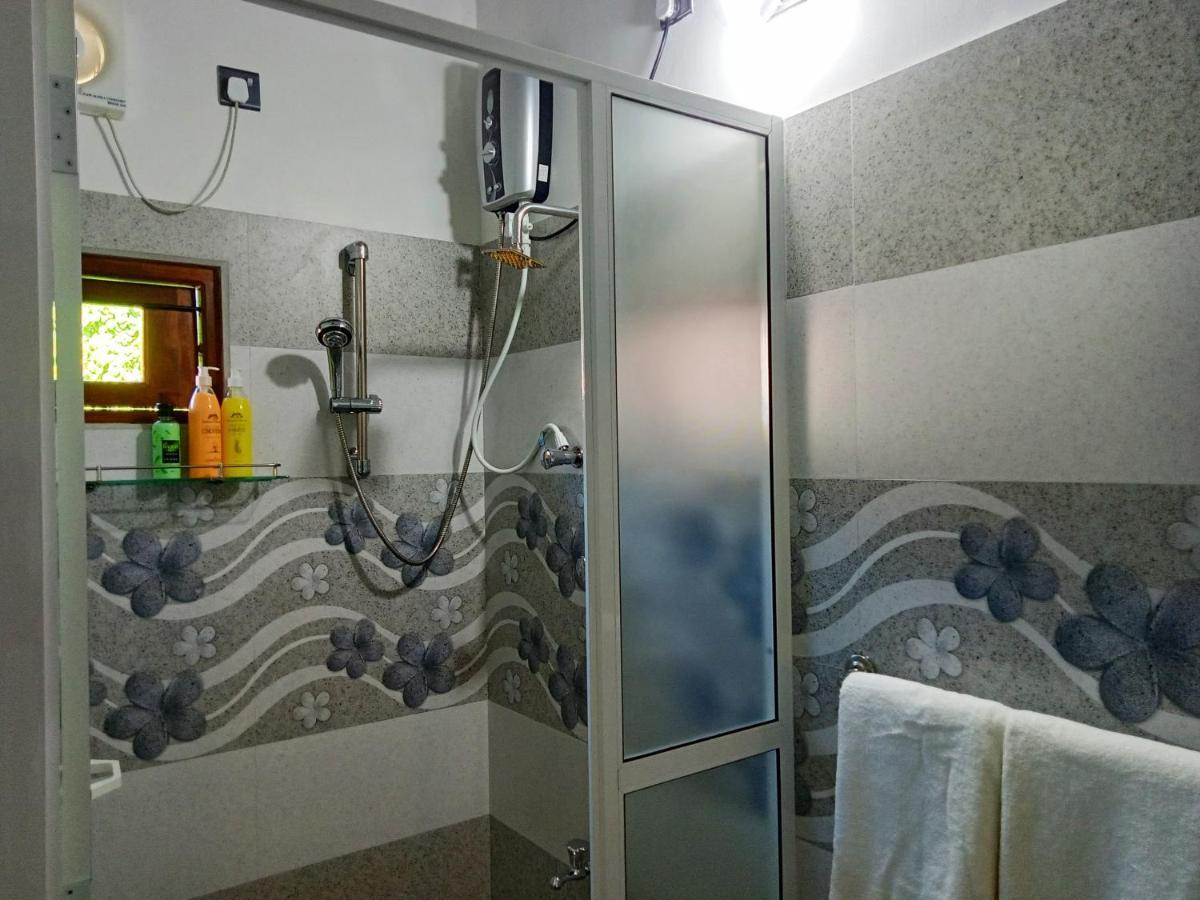 Ayubowan Homestay Katunayaka Luaran gambar