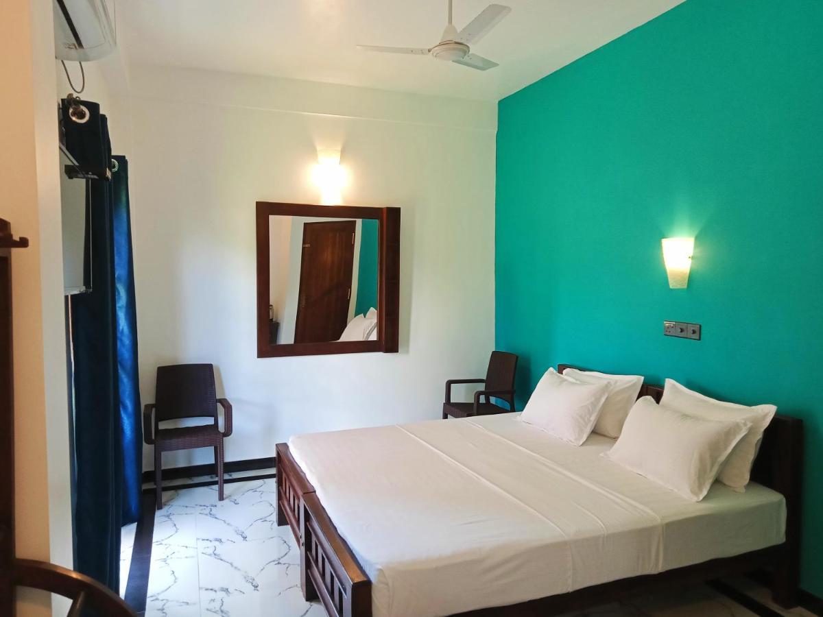 Ayubowan Homestay Katunayaka Luaran gambar